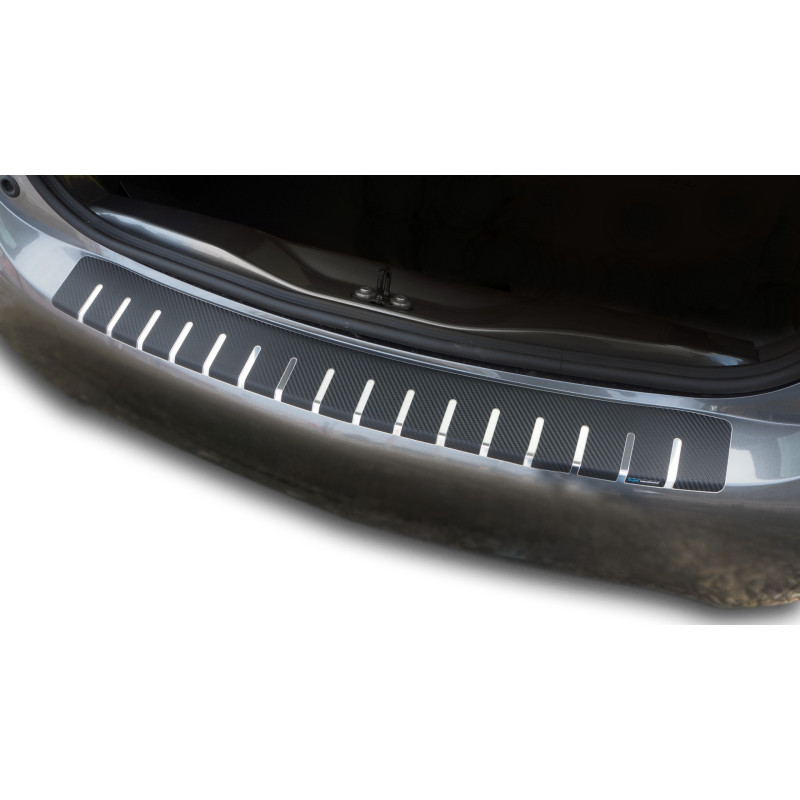 Protection de seuil de coffre Toyota Proace à partir de Mai 2016 - Acier + feuille de carbone