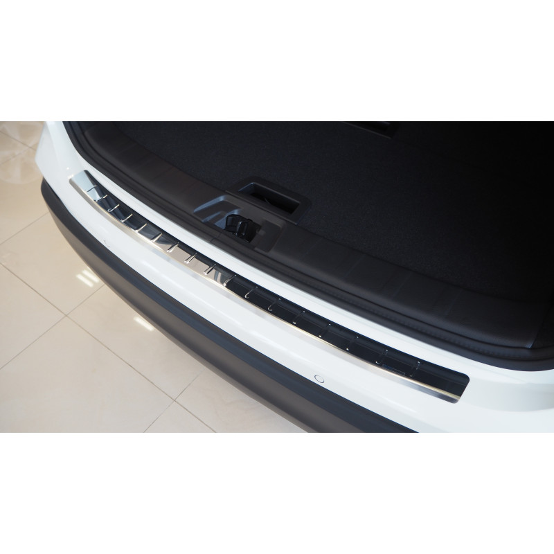 Protection de seuil de coffre Volkswagen Crafter à partir de janvier 2017 - Acier Miroir