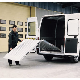 Rampe de chargement pliable et pivotante RRK Rampe de chargement pliable et pivotante RRK